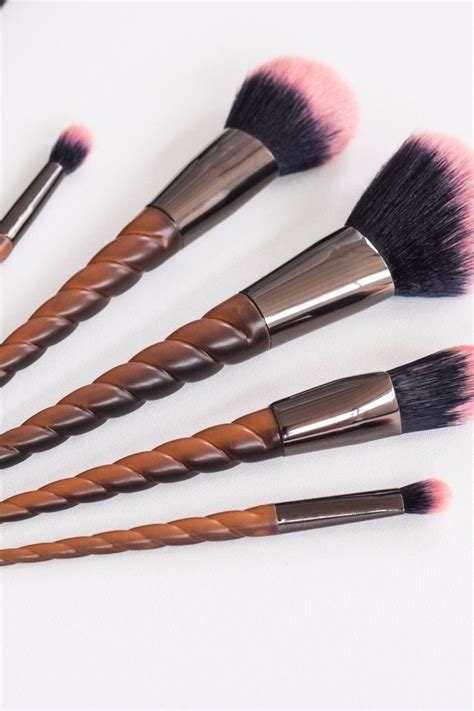 The best witch makeup brushes for creating a mystical aura